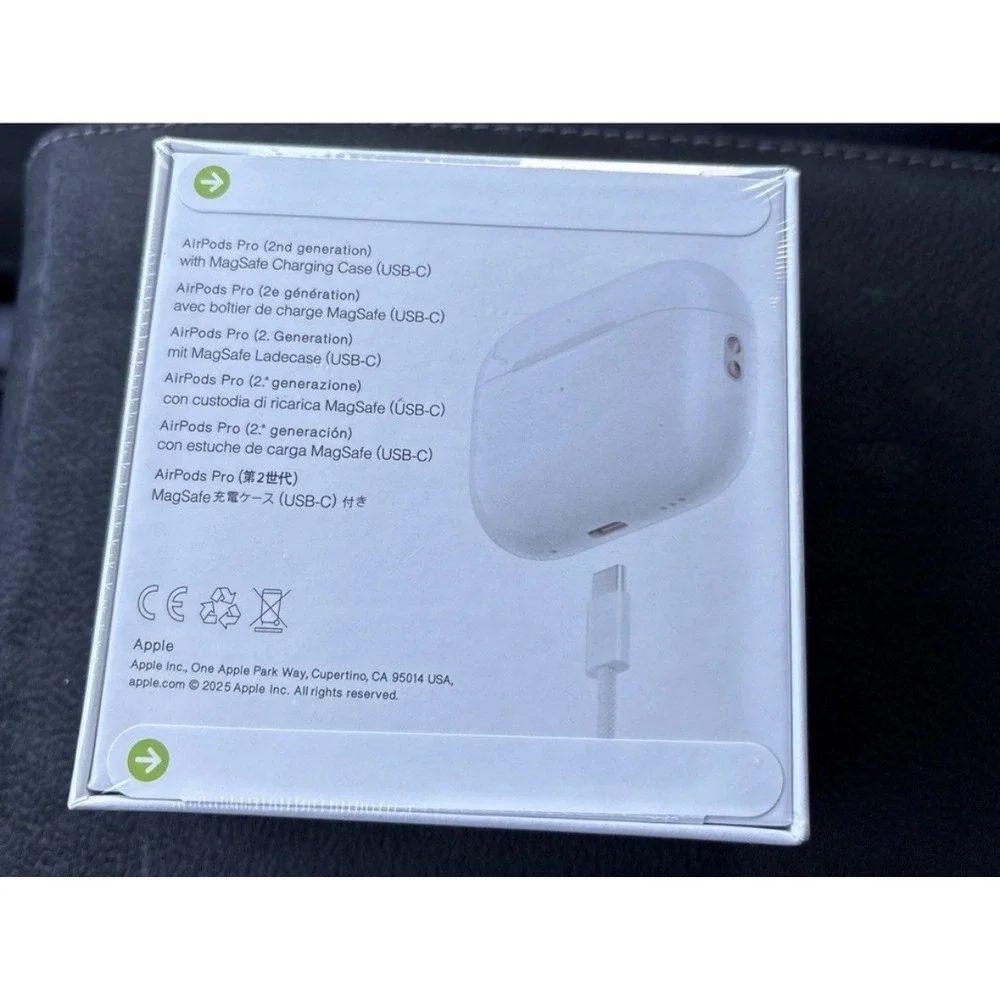 Apple AirPods 2nd Generation with Wireless Charging Case Authentic‎ New Sealed